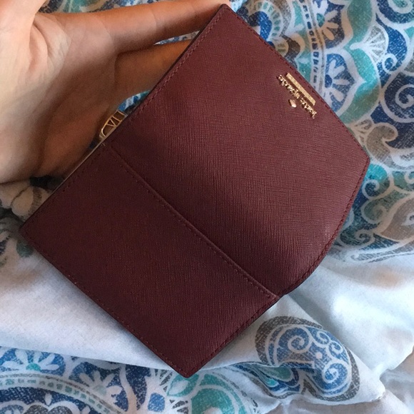 Maroon NEW Kate Spade wallet - Picture 2 of 4